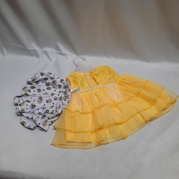 NWT Duck Duck Goose Yellow Daisy Tulle Flounce Top with Bumble Bee pants 3-6 M - Picture 1 of 4